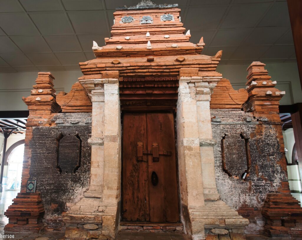 Pintu-pintu Menuju Taman-Mu