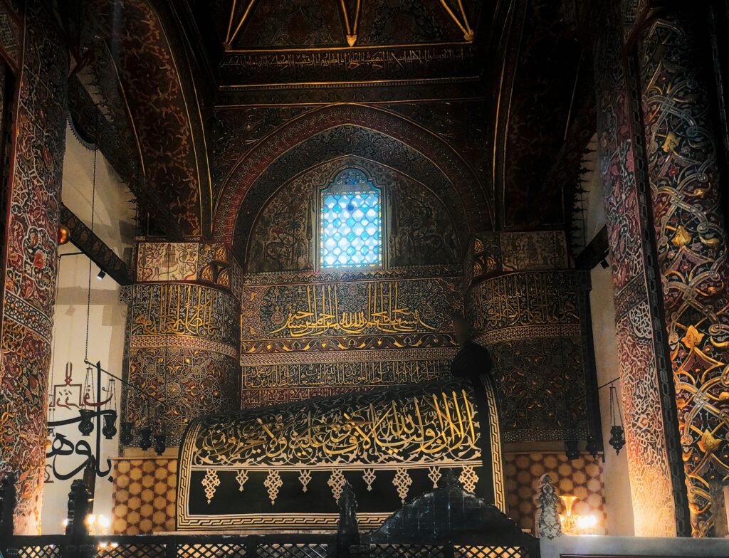 Bagian interior dari Museum Mawlana Rumi di Konya